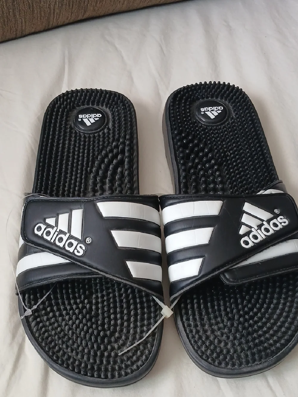 Adidas Adissage Slides - Picture 1 of 4
